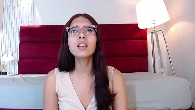 _Alicee_1 – webcam model profile photo Image 19