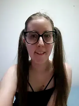 roouse – webcam model profile photo Image 15