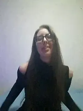 roouse – webcam model profile photo Image 9