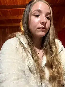 seraphine23 – webcam model profile photo Image 12