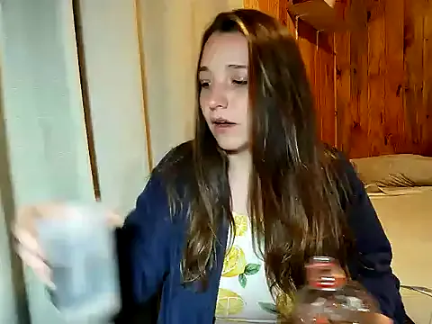 seraphine23 – webcam model profile photo Image 3