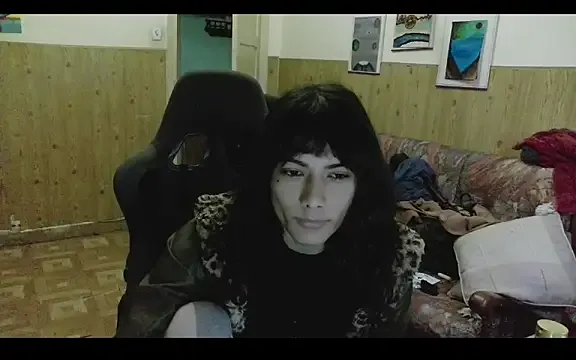 Mia--meow – webcam model profile photo Image 13