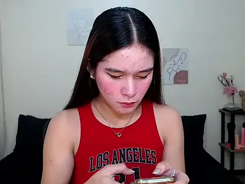 HotBella- – webcam model profile photo Image 11