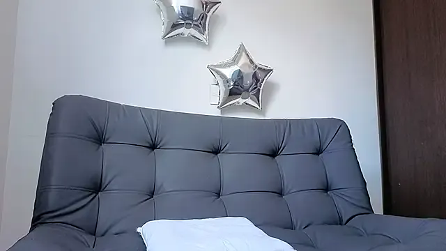 zui_lu – webcam model profile photo Image 18