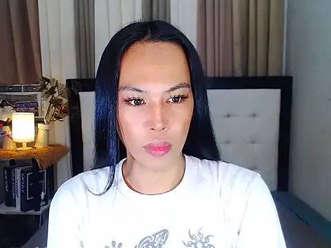 missdirtyhot_ – webcam model profile photo Image 8