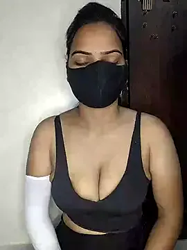 BiankaPerese – webcam model profile photo Image 2