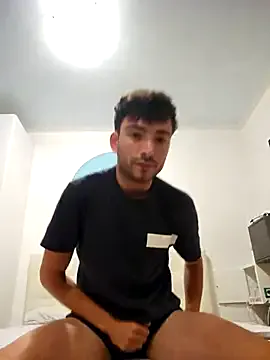 zui_lu – webcam model profile photo Image 2