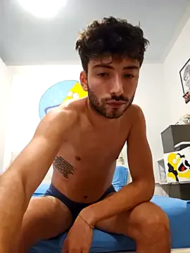 zui_lu – webcam model profile photo Image 3