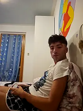 zui_lu – webcam model profile photo Image 8