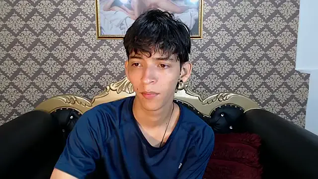 hina_porn – webcam model profile photo Image 15