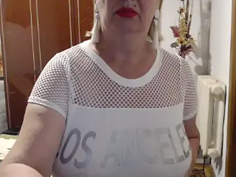 Mia--meow – webcam model profile photo Image 10