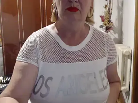 Mia--meow – webcam model profile photo Image 18