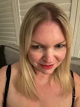 NATINATU252525 – webcam model profile photo Image 4