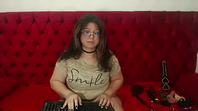 Jennifer – webcam model profile photo Image 17