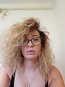 zui_lu – webcam model profile photo Image 11