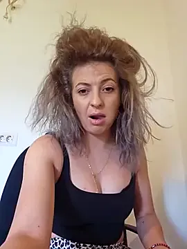 zui_lu – webcam model profile photo Image 14