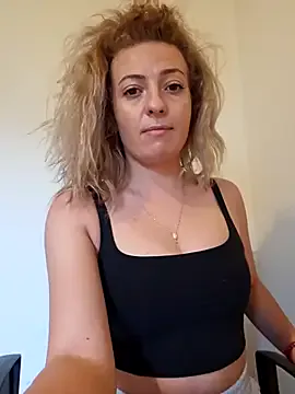 zui_lu – webcam model profile photo Image 15