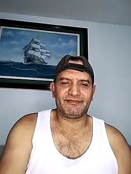 oypo – webcam model profile photo Image 14