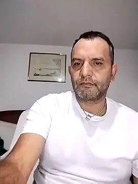 oypo – webcam model profile photo Image 15