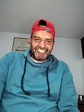 oypo – webcam model profile photo Image 18