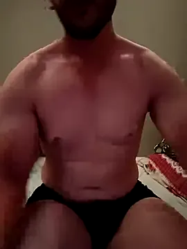 roouse – webcam model profile photo Image 9