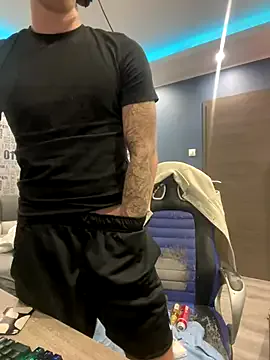 iShow_Fuck69 – webcam model profile photo Image 15