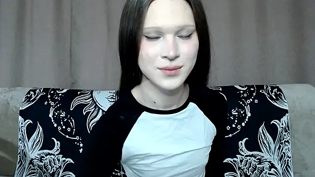 CleoLangley – webcam model profile photo Image 8