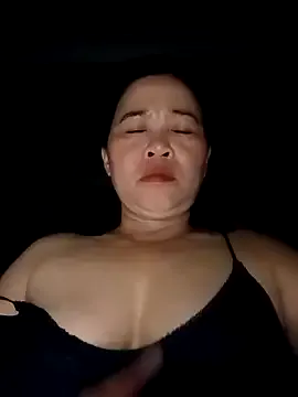 KhloeClark – webcam model profile photo Image 2