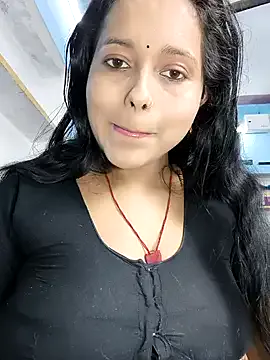 hina_porn – webcam model profile photo Image 13