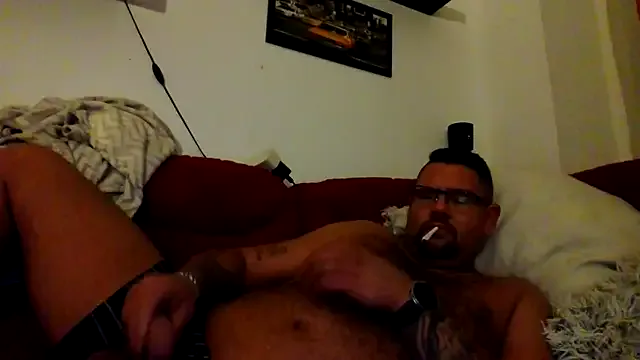 roouse – webcam model profile photo Image 12