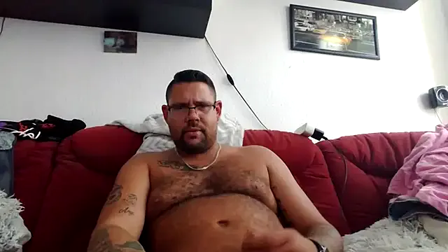 roouse – webcam model profile photo Image 14