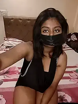 roouse – webcam model profile photo Image 5
