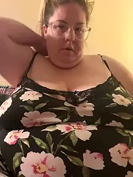 EsmeBrowm – webcam model profile photo Image 3