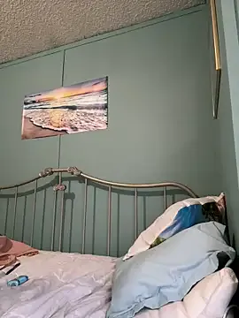 _Alicee_1 – webcam model profile photo Image 10