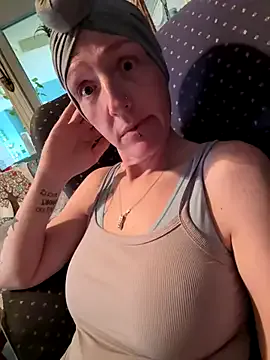 _Alicee_1 – webcam model profile photo Image 14