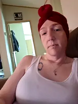 _Alicee_1 – webcam model profile photo Image 2