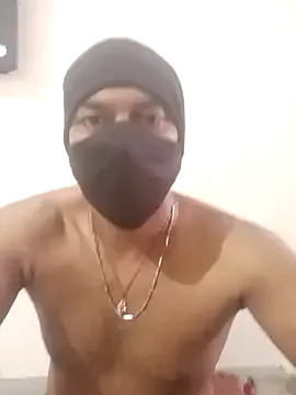  – webcam model profile photo Image 4