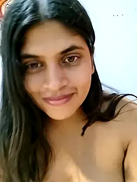 roouse – webcam model profile photo Image 11