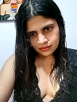 roouse – webcam model profile photo Image 15