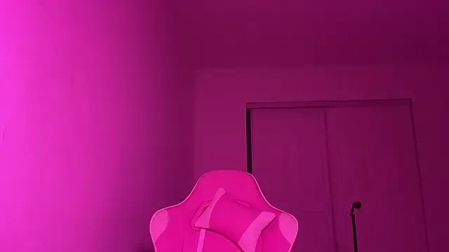 JadeGrace – webcam model profile photo Image 4