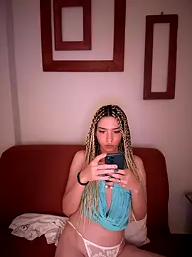 _Alice_1 – webcam model profile photo Image 18