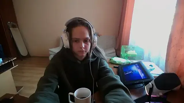 841_yayoi – webcam model profile photo Image 2