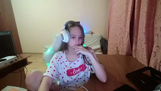 841_yayoi – webcam model profile photo Image 5