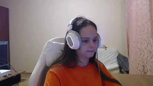 841_yayoi – webcam model profile photo Image 6