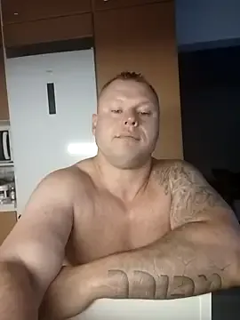 roouse – webcam model profile photo Image 6