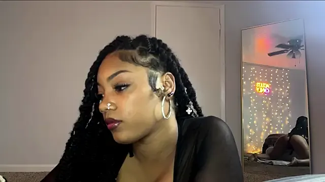 EllieSin – webcam model profile photo Image 8
