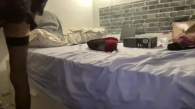 hina_porn – webcam model profile photo Image 16