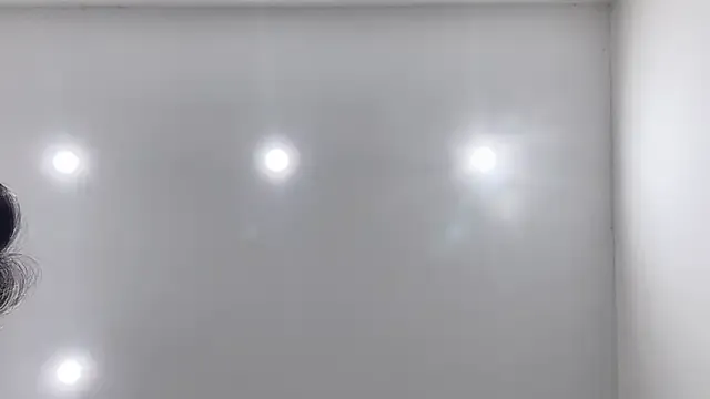 Yasmina – webcam model profile photo Image 13