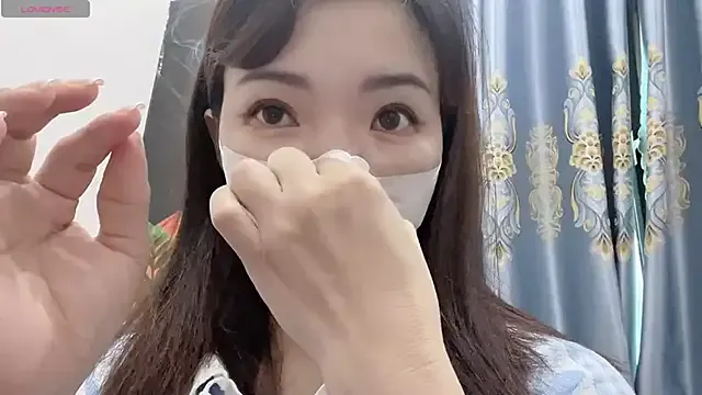 Yasmina – webcam model profile photo Image 17