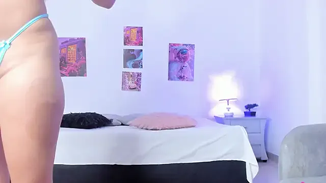 NinnaSalvatore – webcam model profile photo Image 3